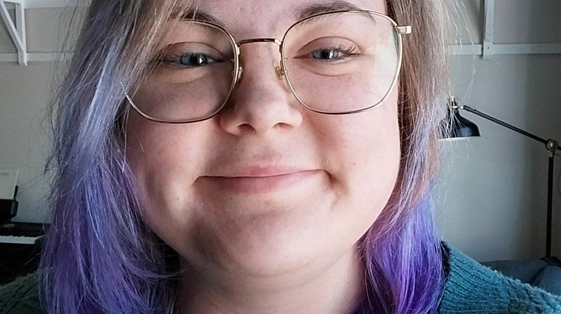 Hanna-Elise Grønmyr (26) er sommarvikar for prestane i Hareid og Ulstein. Foto: Privat