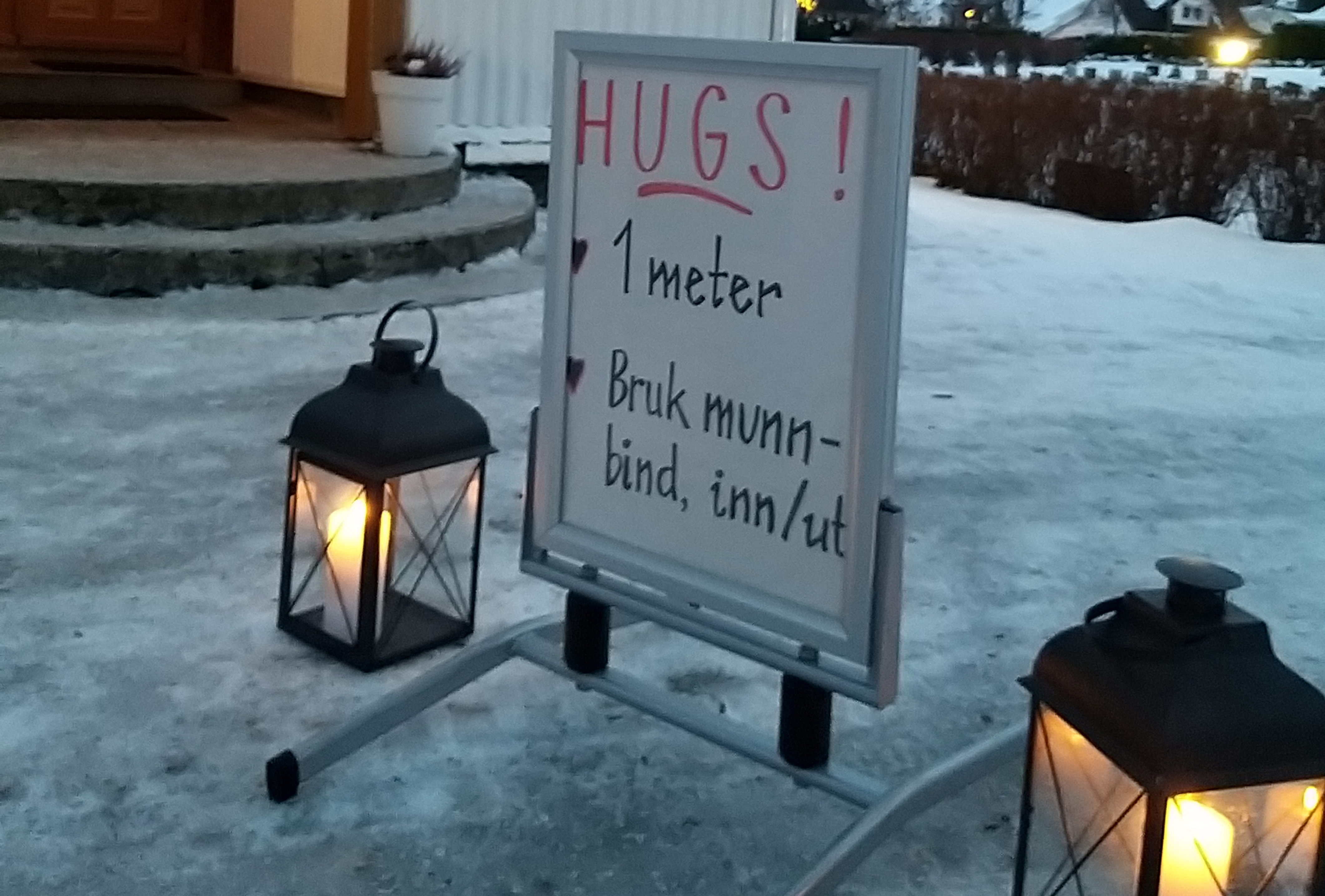 Nye innstrammingar i smittevernreglane, gjeld frå natt til 9. desember 2021