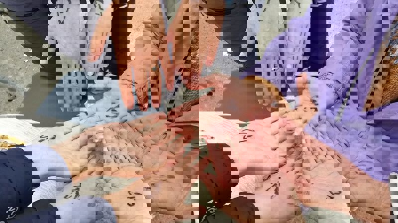 Vi treng kvarandre - for ingen kan drive ei folkekyrkje eller ein organisasjon åleine. Foto: Hareid sokn