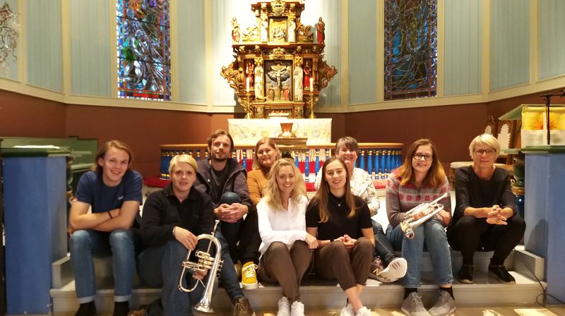 Her er nokre av aktørane til "min favoritt" julekonsert 2019. Foto: Hareid sokn