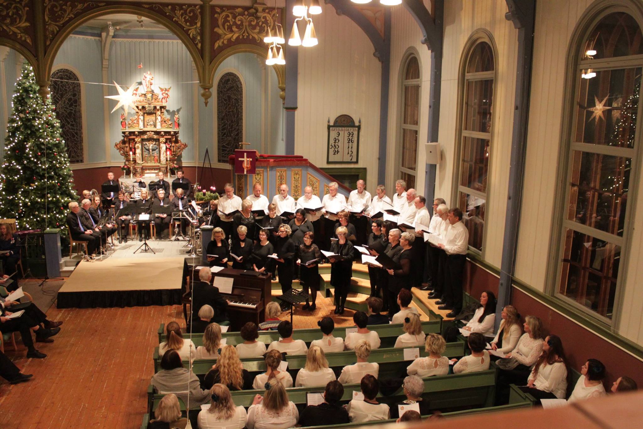 Konsertar i Hareid kyrkje fram mot jul
