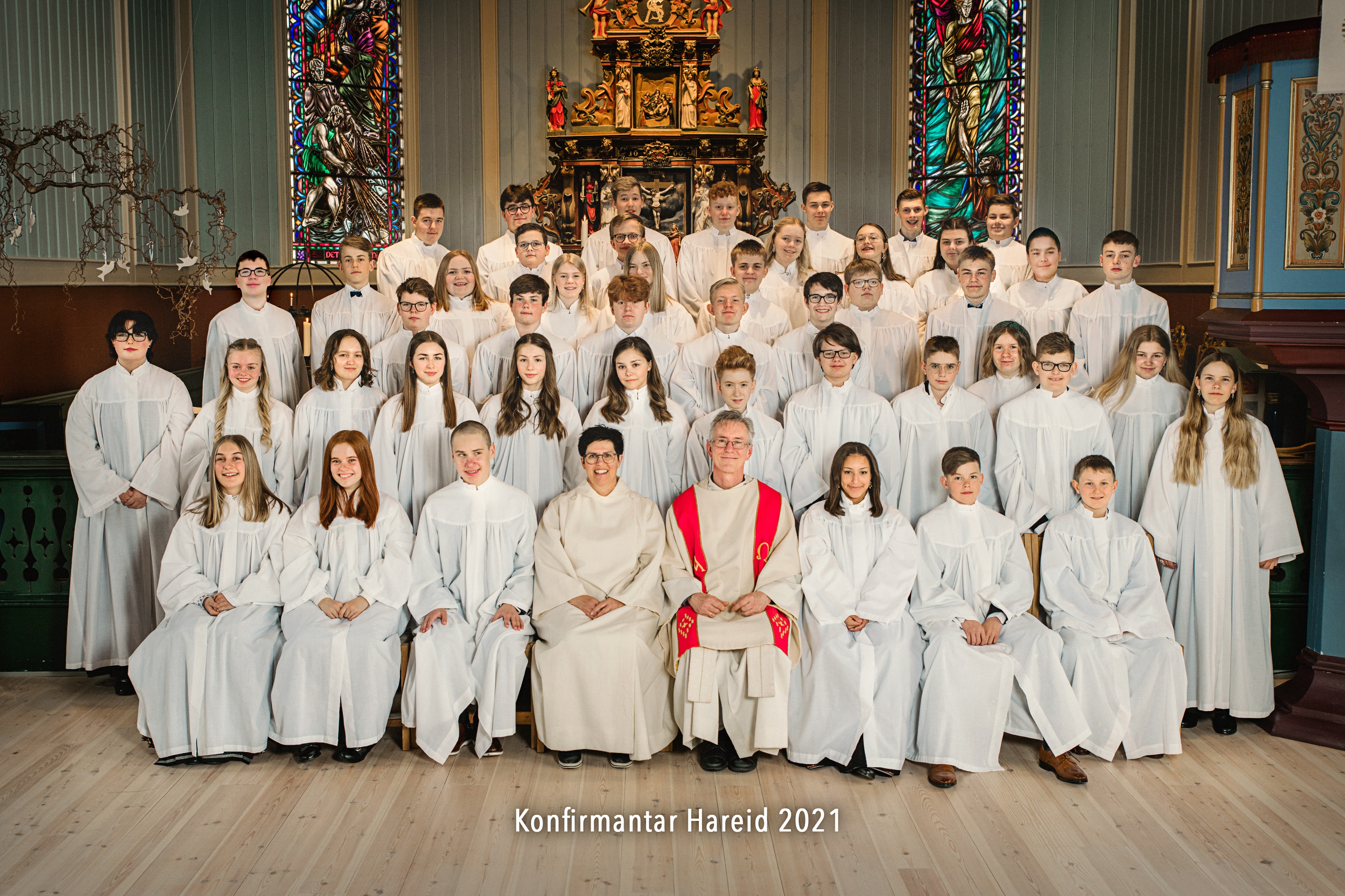 Heile konfirmantkullet 2020/2021, bildet blei tatt etter samtalegudstenesta 25. april 2021. Foto: Victoria Rinde