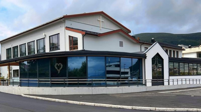 Er du vår nye kontormedarbeidar?