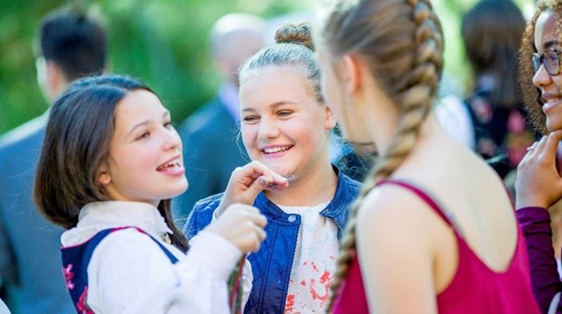 - Det er din kirke like mye som de voksnes kirke, skriver biskopen i invitasjonen.