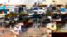 Det må endel kabler til på radio- og internettjamboree.