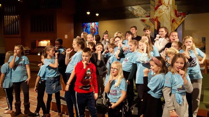 Lys Våken-sangen er et høydepunkt i adventsgudstjenesten.