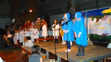 Josef og Maria på jakt etter husrom.