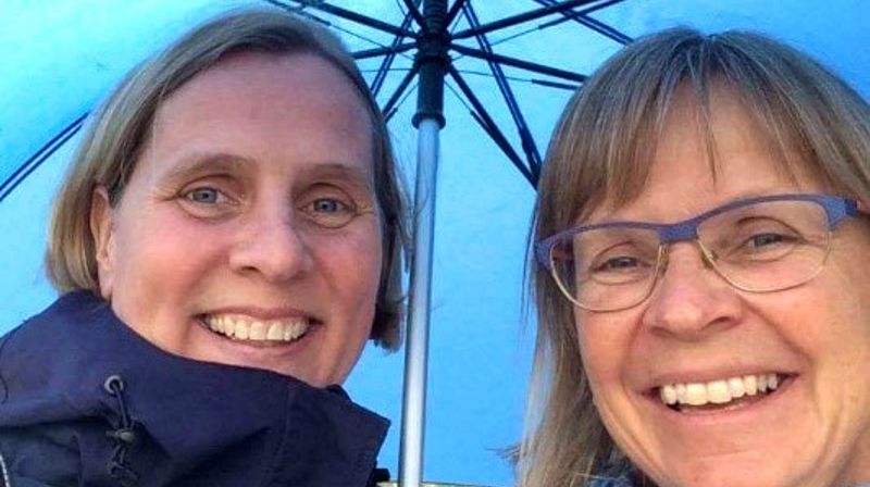 Skåre-damene Bjørg og Lisbeth inviterer damer med på tur.