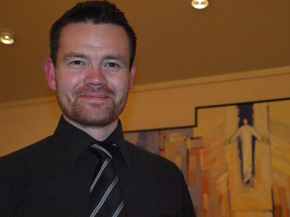 Arnt Johan Vistnes er i dag sokneprest i Nysæther menighet på Stord. (Foto: Sagvåg bedehus)