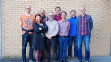 Fra venstre: Øystein Skåden/AP (Kommunens representant), Anne Marthe Møinichen (Rossabø), Jan Arne Igelkjøn (Skåre), Dagfinn Våge (Vår Frelsers), Jostein Waage (Skåre), Kjetil Nordstrøm (kirkeverge), Kjell-Ivar Glette ((Rossabø), prost Rune Steensnæs Engedal (Bispedømmet). Sigrid Sandve (Vår Frelsers) var ikke tilstede da bildet ble tatt.