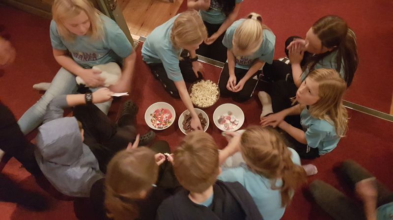 Bli med på Lys Våken i Snillfjord kirke