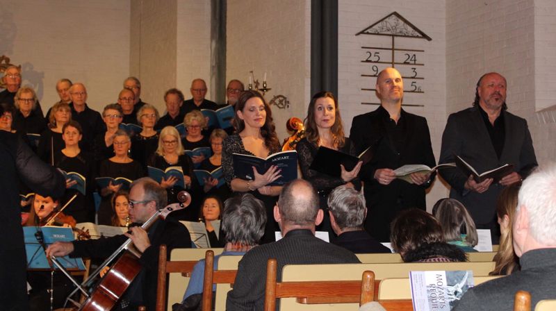 Ringerike Vocalis gjorde suksess med Mozart