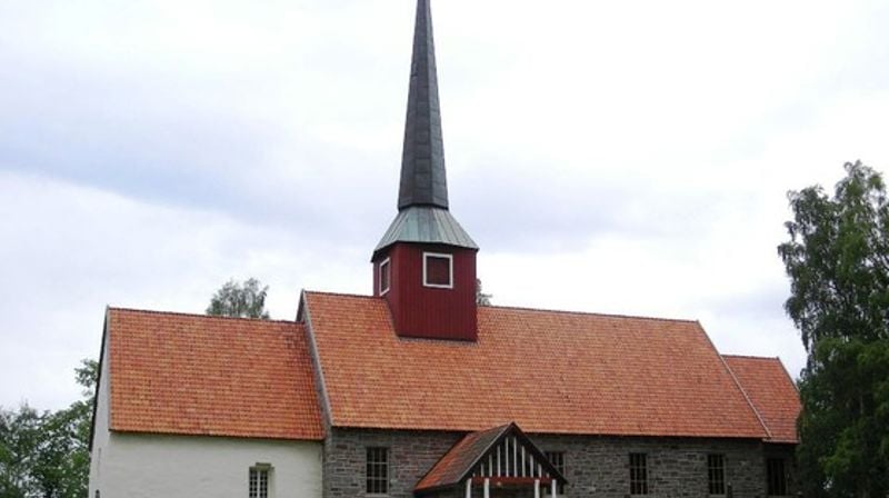 Dugnad i Hole kirke onsdag 11.april