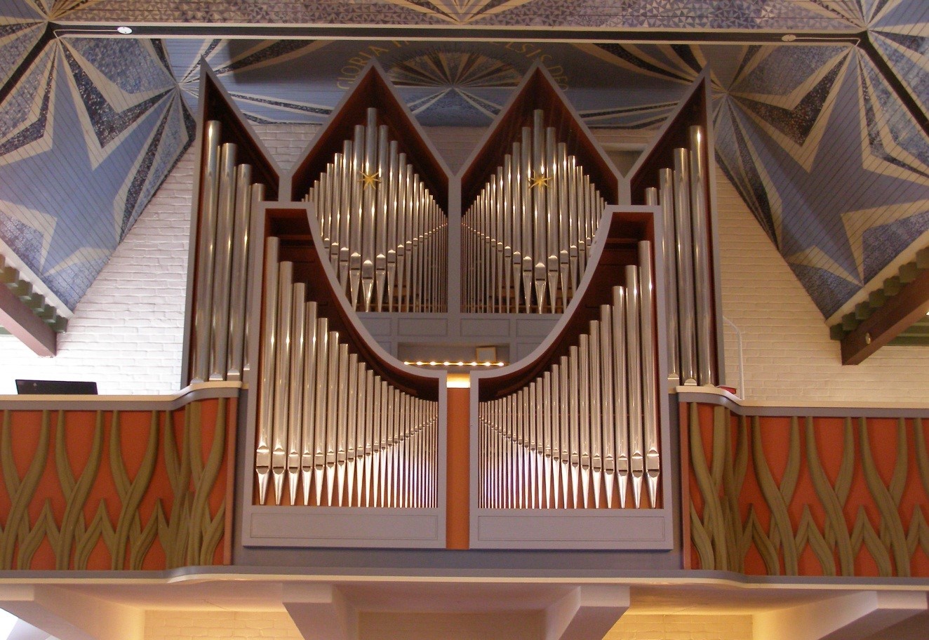 Orgelet ferdig etter 16 år – nå blir det orgelkonsert