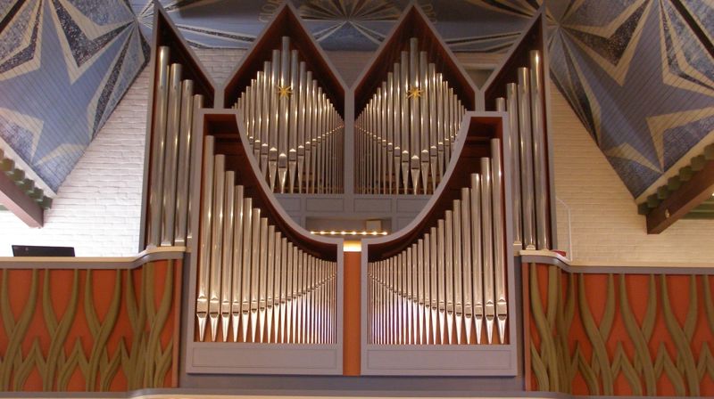 Orgelet ferdig etter 16 år – nå blir det orgelkonsert