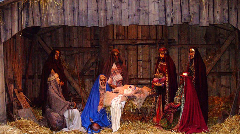 Julevandring ute rundt kirkene i Sandsvær!