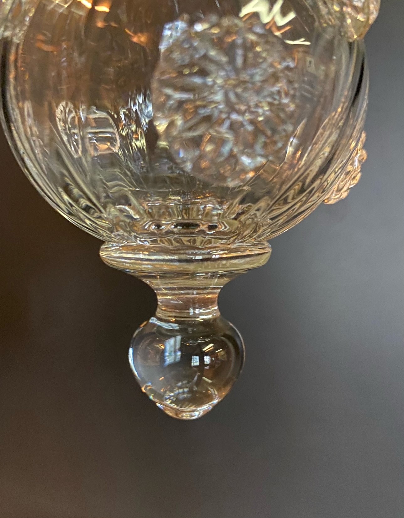 Glasspynt fra lysekronene 2023