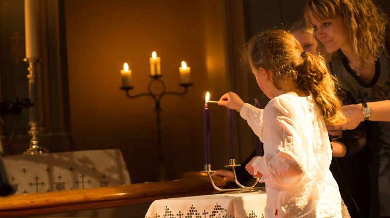 Stemning med lokale stjerner i Tuft kirke