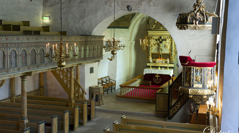 Bilder av Oddernes kirke til bruk ved begravelse