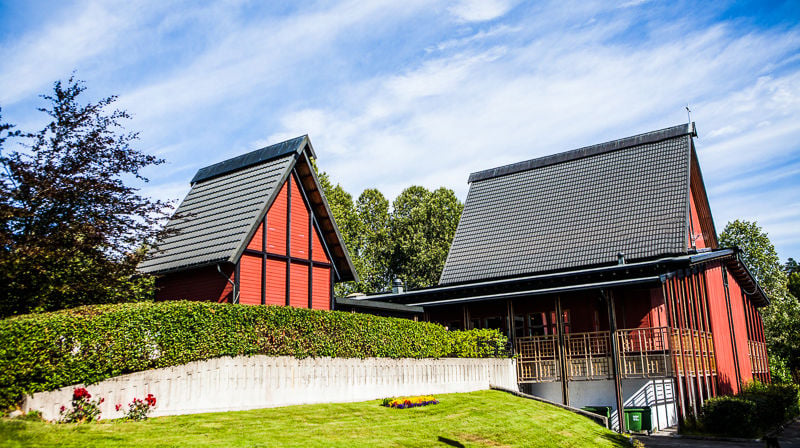 Bli med på innsiden av Fjellhamar kirke 