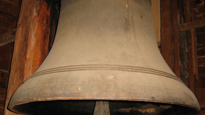 Ringing med kyrkjeklokkene laurdag