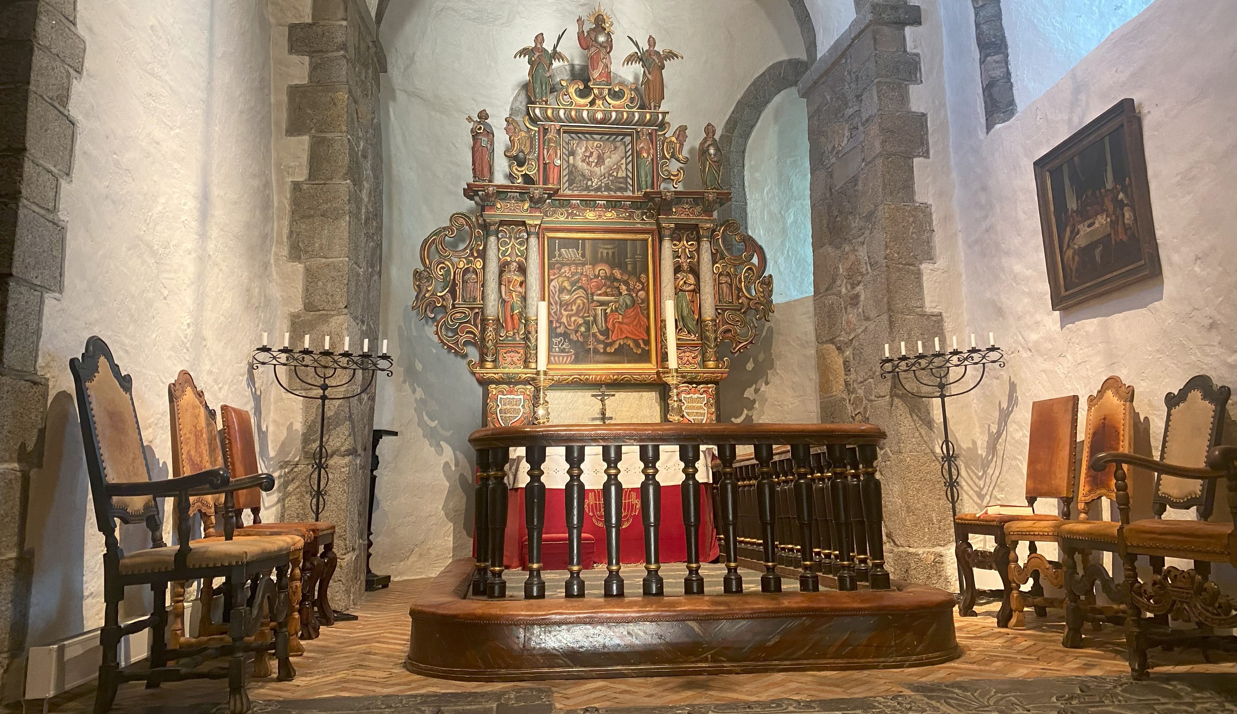 Hedrum kirke, alteret