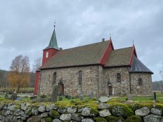 hedrum kirke høst.jpg