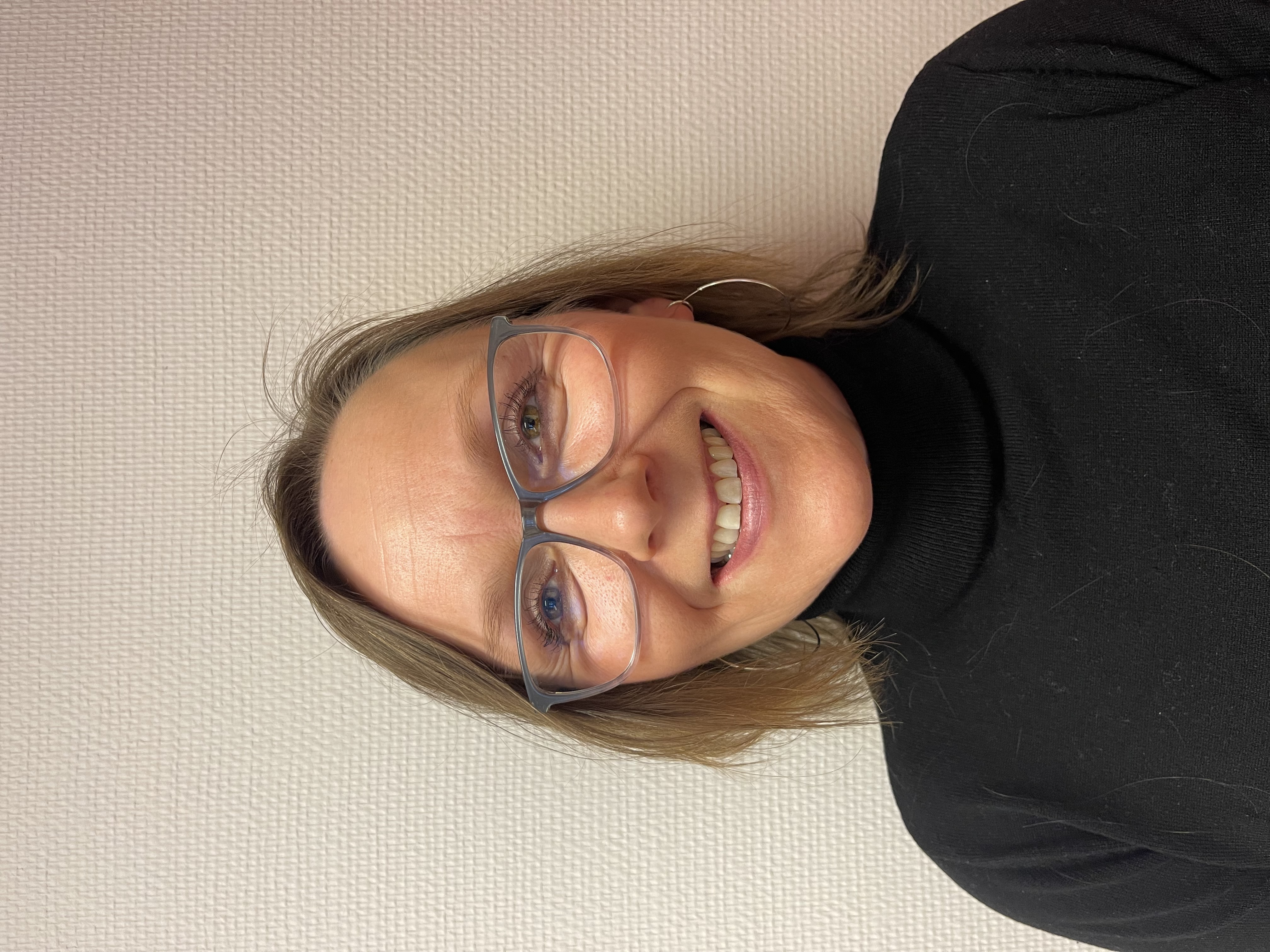 Nina Helen Overgård