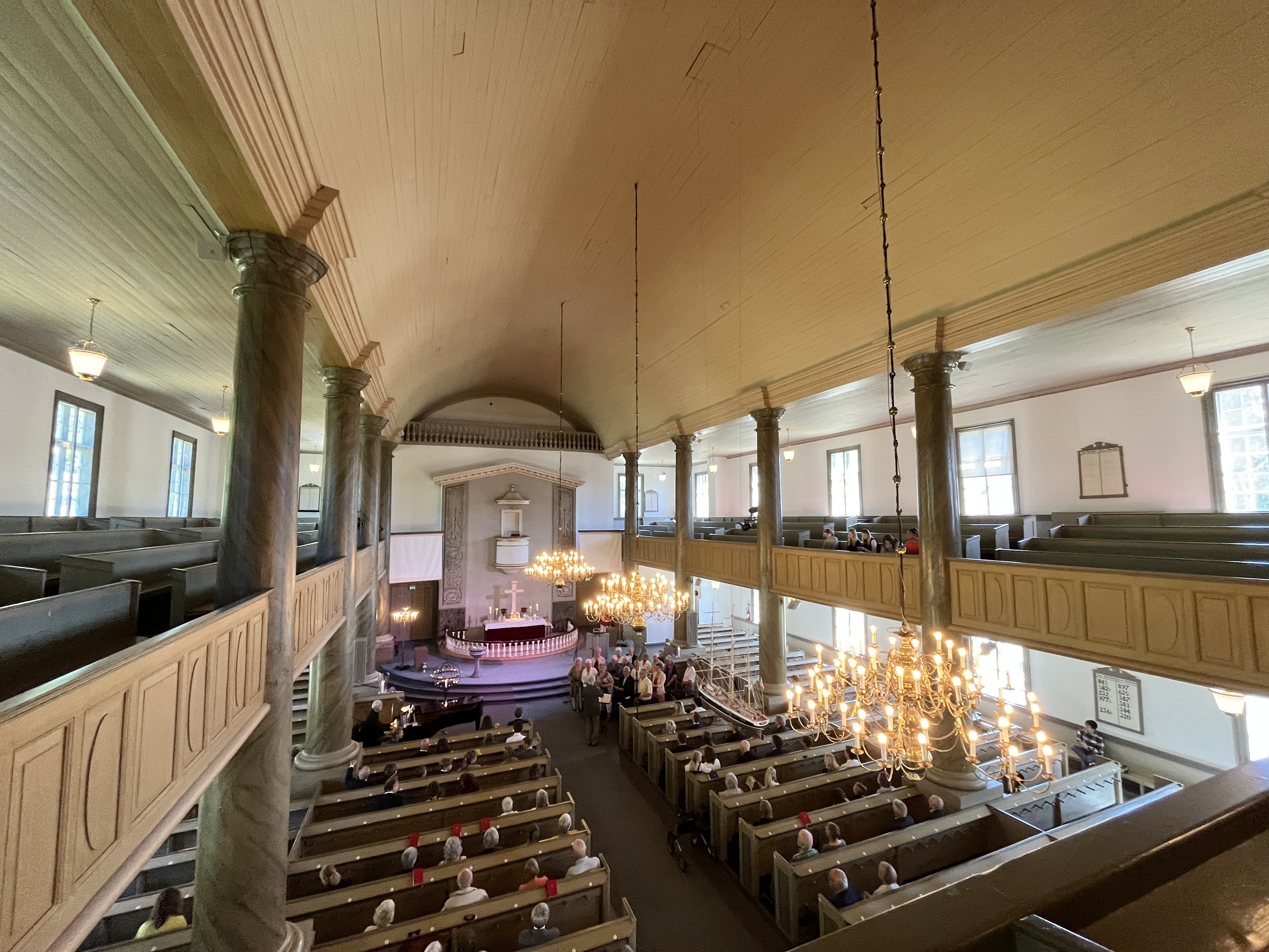 Sommeråpen kirke