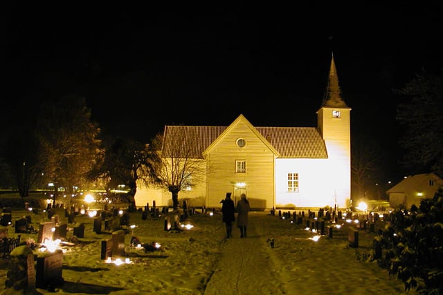 ValleKirke2.jpg