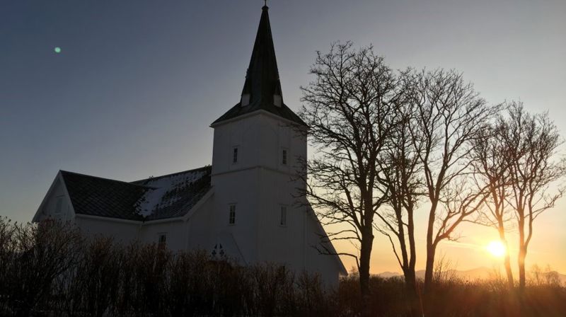 Vi nærmerer oss nå mørketiden - Lødingen Kirke