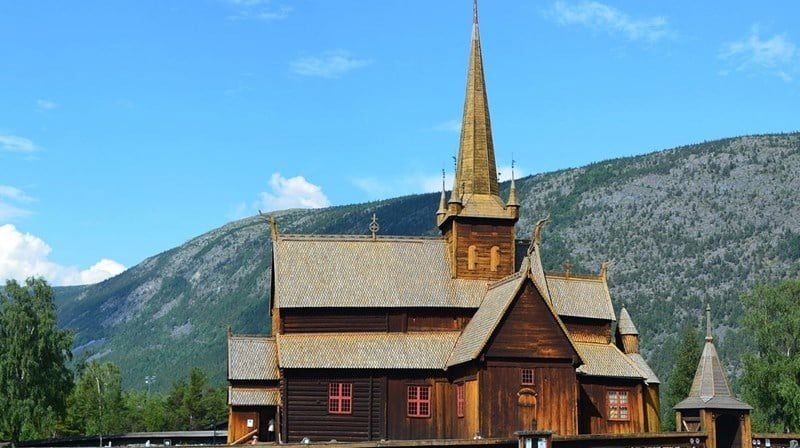 Lom stavkyrkje