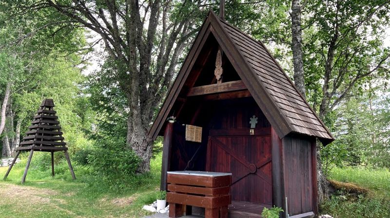 Olsok gudstjeneste og Friluftsgudstjeneste ved Mariakirkens minnealter i Mostadmark