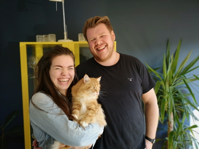 Håkon, Linda og katten Leif Arne (Foto: T. Bøen)