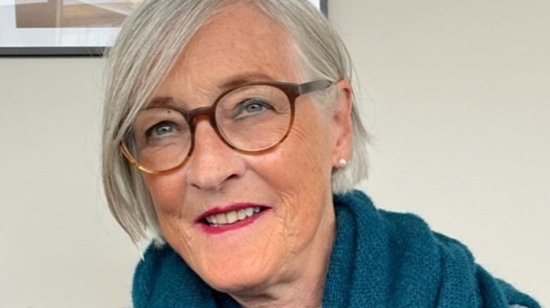 -Jeg tenker tilbake på sorggruppa som noe fint i alt det vonde, og for meg var det god hjelp til å komme videre. Selv om vi vet at prisen for stor kjærlighet er stor sorg, kan vi ikke forbli i det sorte hullet. Vi vil vi jo finne tilbake til livsgleden og troen på at livet har mye fint å by på, sier Anne U. Borgaas.