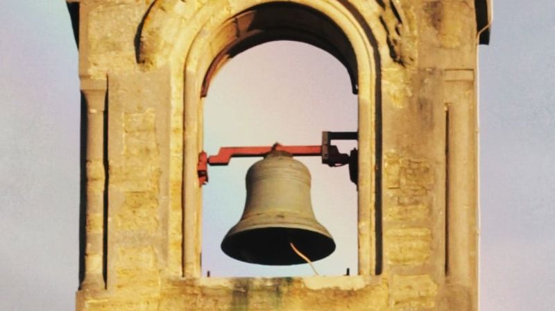 Om pinse og kiming av kirkeklokkene