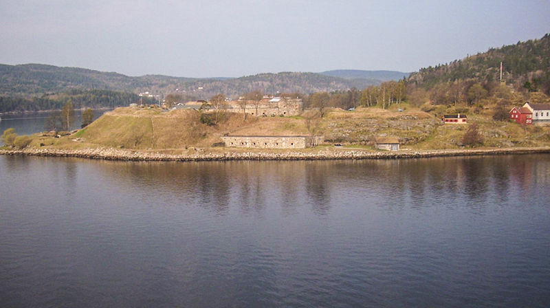 Syngespill og jubileumsfeiring under årets pinsedagsgudstjeneste på Oscarsborg