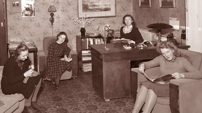 Nytt på Skoklefall: Kveldssamling i salongen