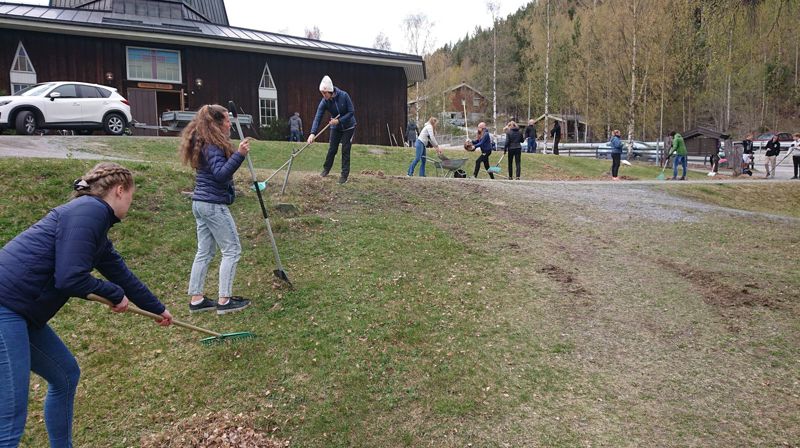 DUGNADER PÅ KIRKEGÅRDENE I NORD-AURDAL 2025