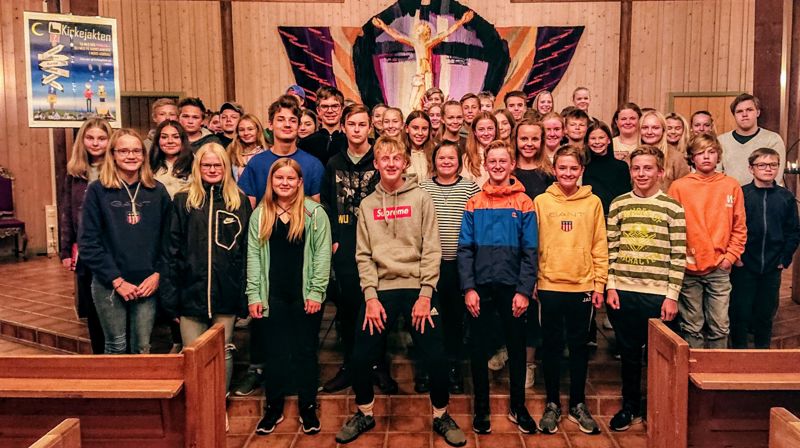 Årets konfirmantkull samlet i Tingnes
