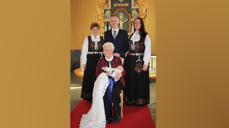 Bak fra venstre: Marit Heggelund, Fredrik Lihagen, Mette Heggelund Pedersen Foran: Gudveig Heggelund og Mathias Lihagen