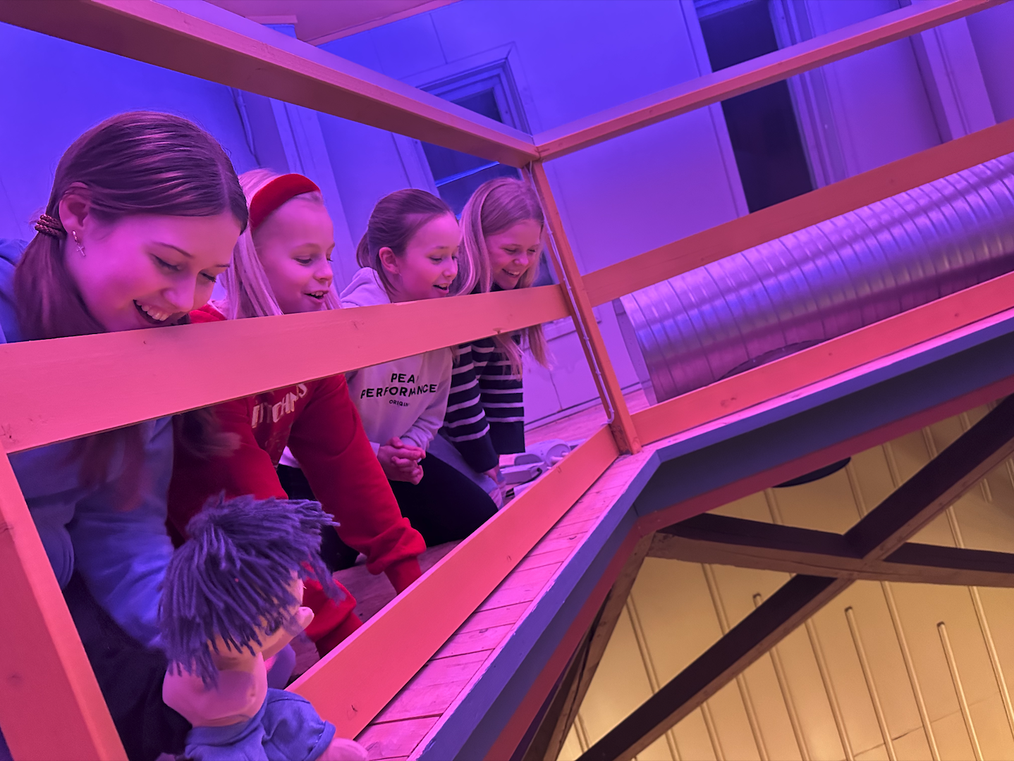 Lys Våken-gjengen  høyt oppe i Tingnes kirke