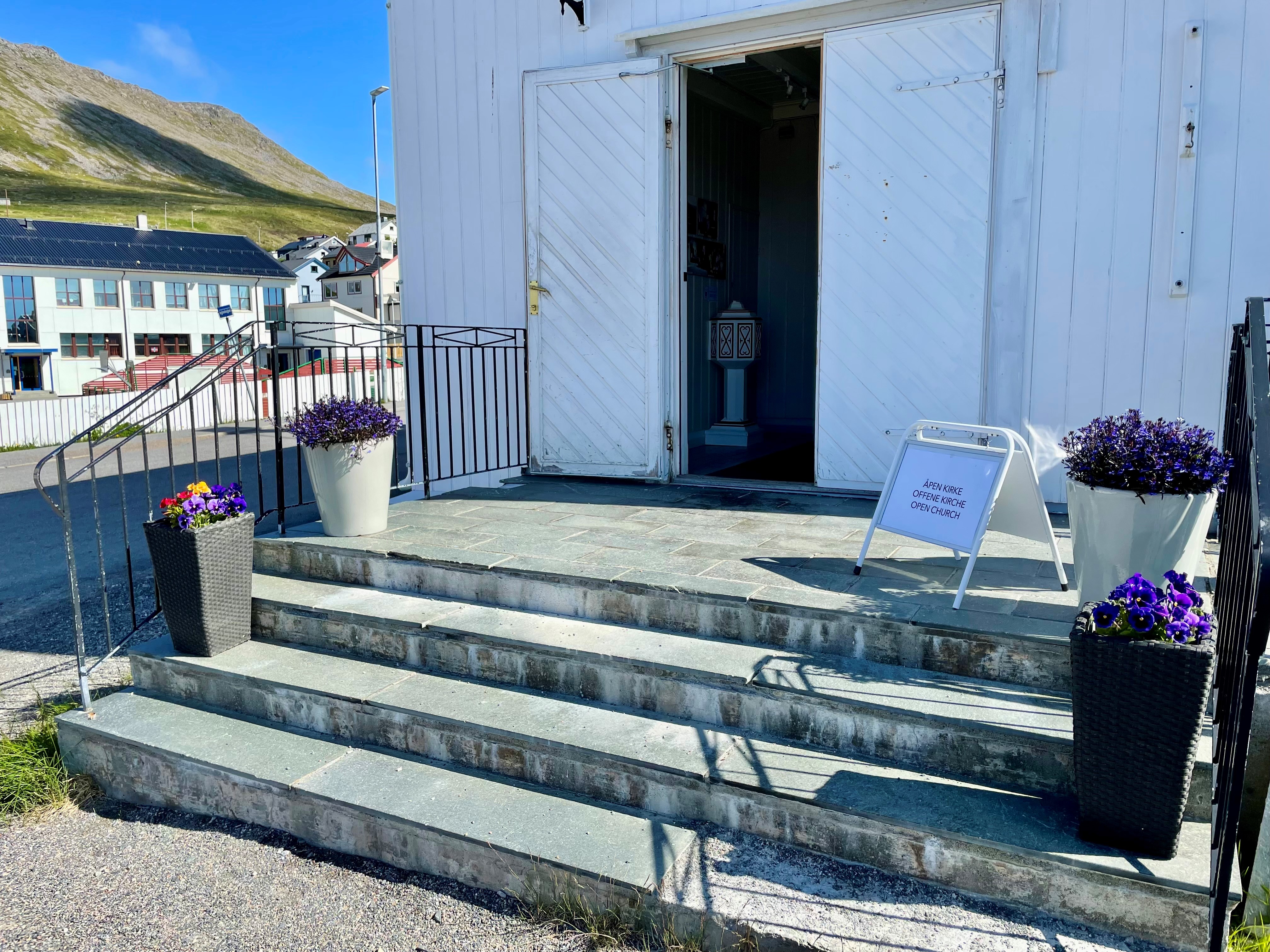 STENGT: Honningsvåg kirke holdes stengt fra 4. - 31. august mens nytt orgel installeres.
