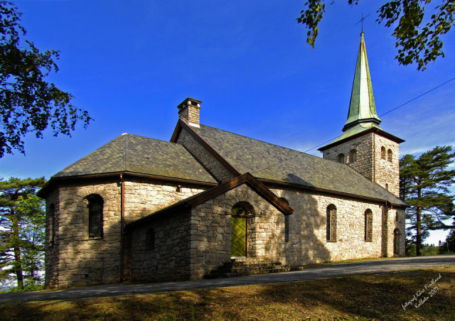 Kolbotn kirke 1932 – 2007 (75 år)