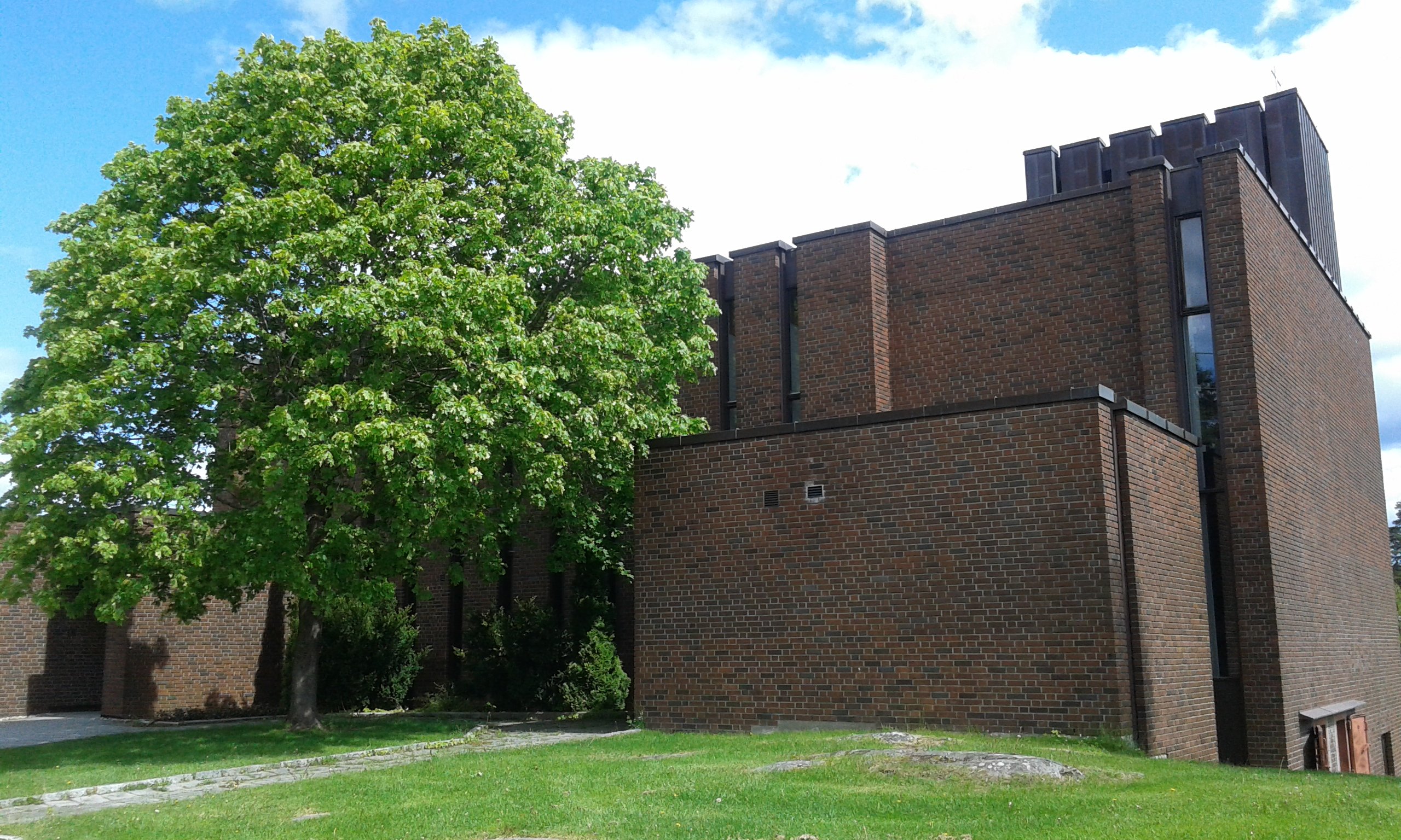 Trekk fra Greverud kirkes historie