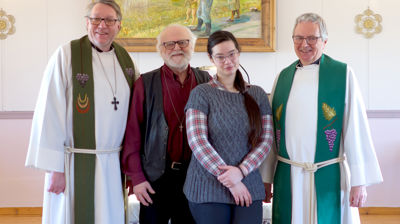 Fra venstre: Prost Dagfinn, leder i Agdenes menighetsråd Lars Birger, kantor Marija og sokneprest Birger.