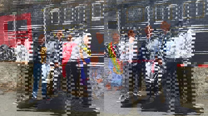 Vår menighet støtter skoleundervisning for indianere i Ecuador