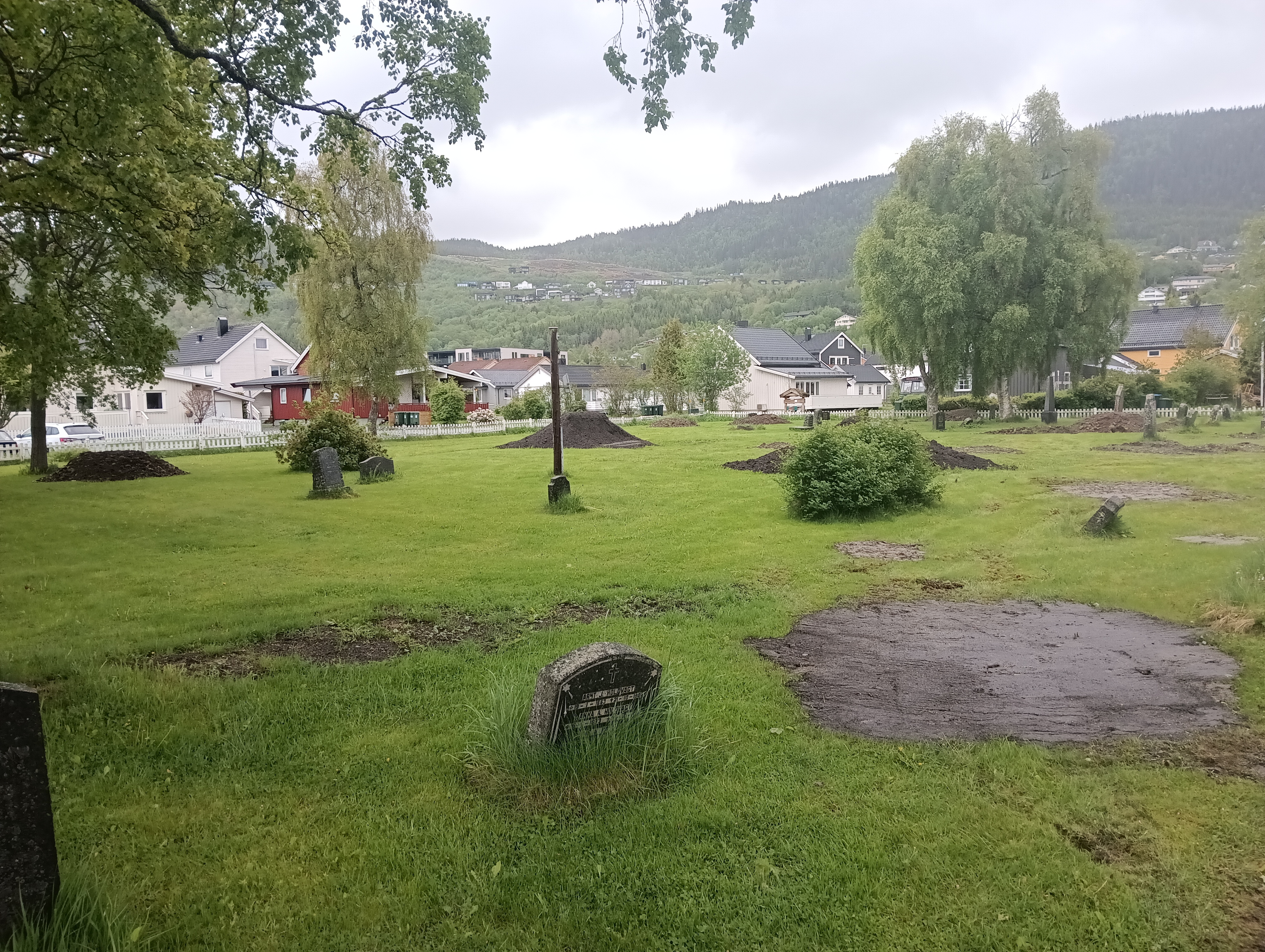 Hva skjer på Orkanger kirkegård?