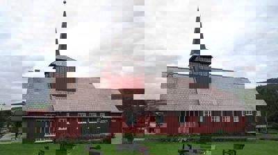 Info om Dalsbygda kirke, kapell og gravplass.