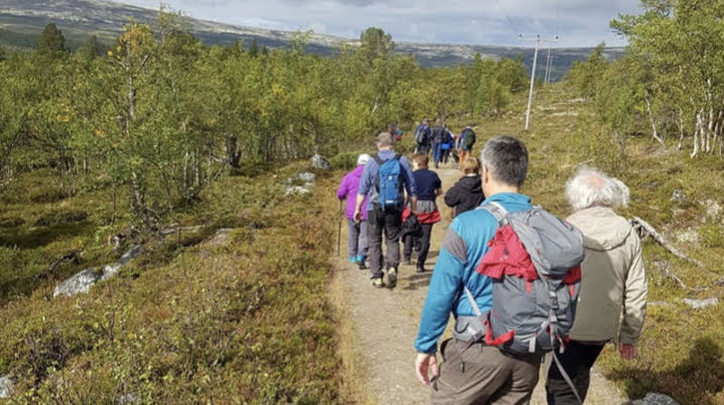 KIRKEVEISMARSJ OG GUDSTJENESTE 3. sept kl 10.30/ 13.30.